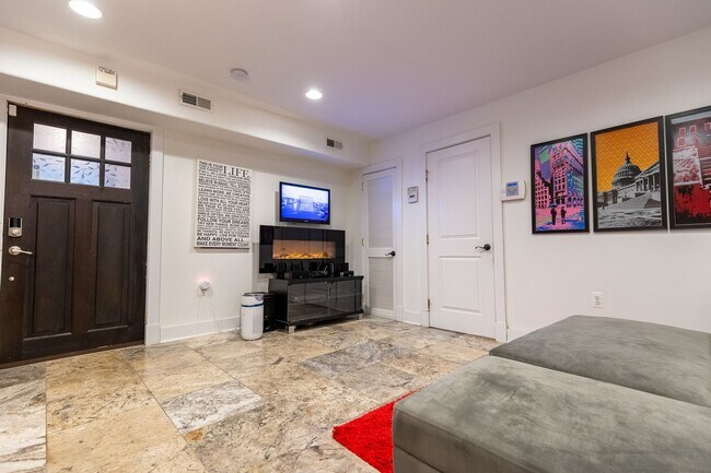 Foto del edificio - Trendy One Bedroom in Trinidad!