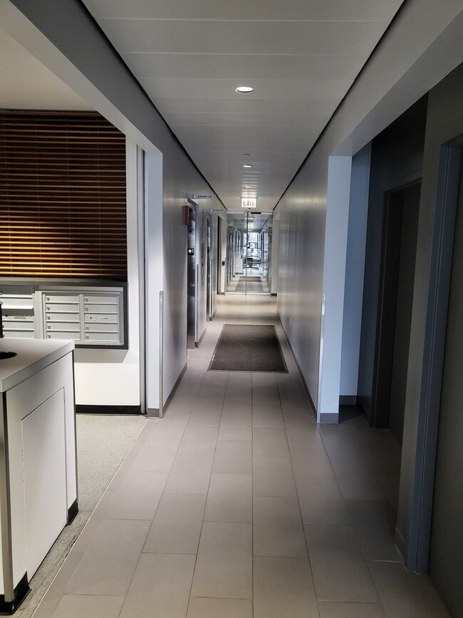 Foto del edificio - 235 W Van Buren St