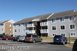 Building Photo - 1204 University Terrace