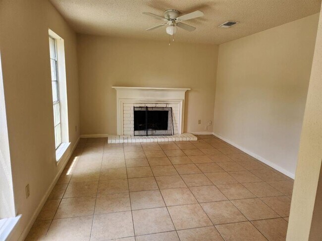 Foto del edificio - 22606 Powell House Ln