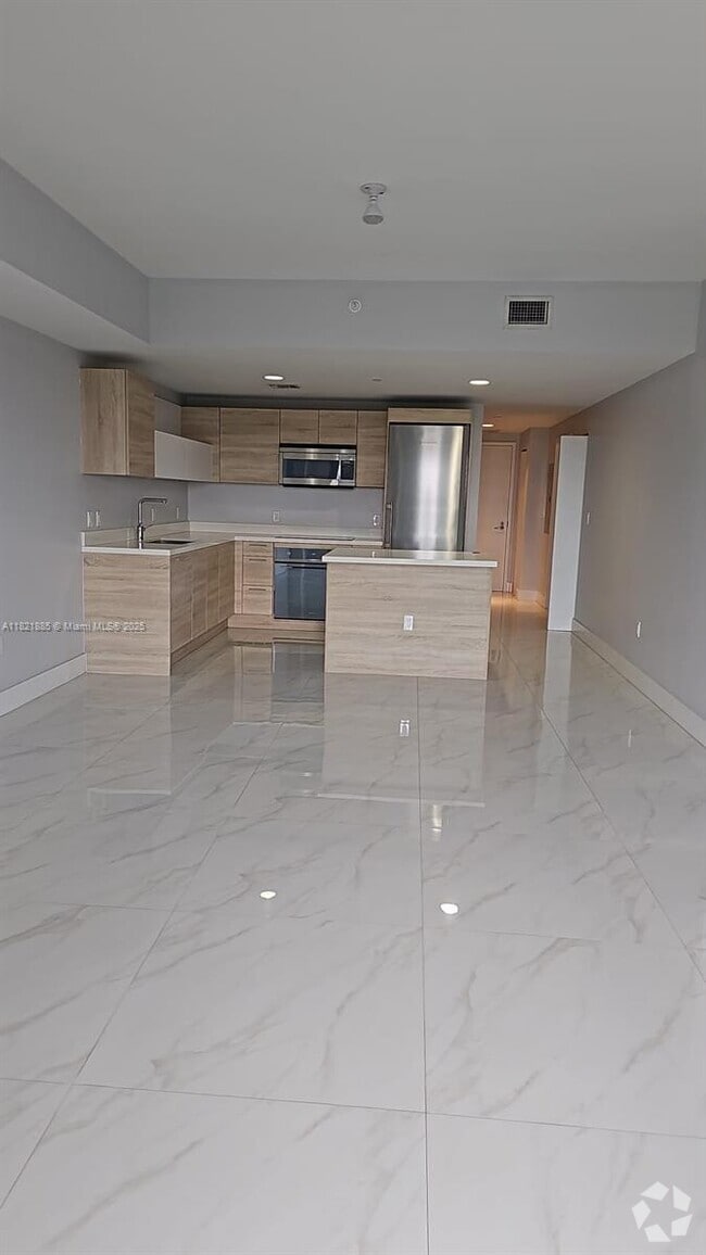 Building Photo - 16385 Biscayne Blvd