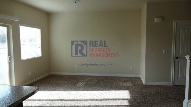 Foto del edificio - Cozy 3 Bedroom 2 1/2 Bath Condo
