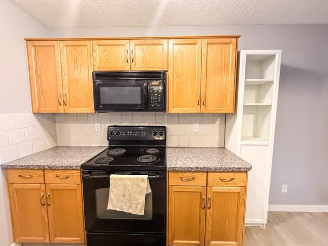 Building Photo - 55 Copperfield Common SE
