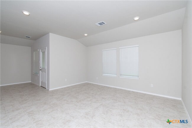 Building Photo - 1412 Rolling Thunder Dr