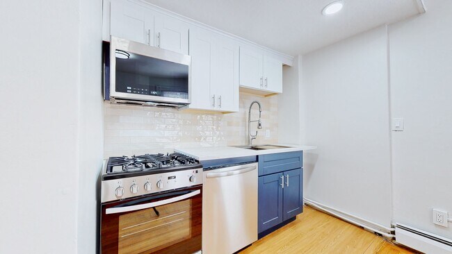 Building Photo - 208 Canner St