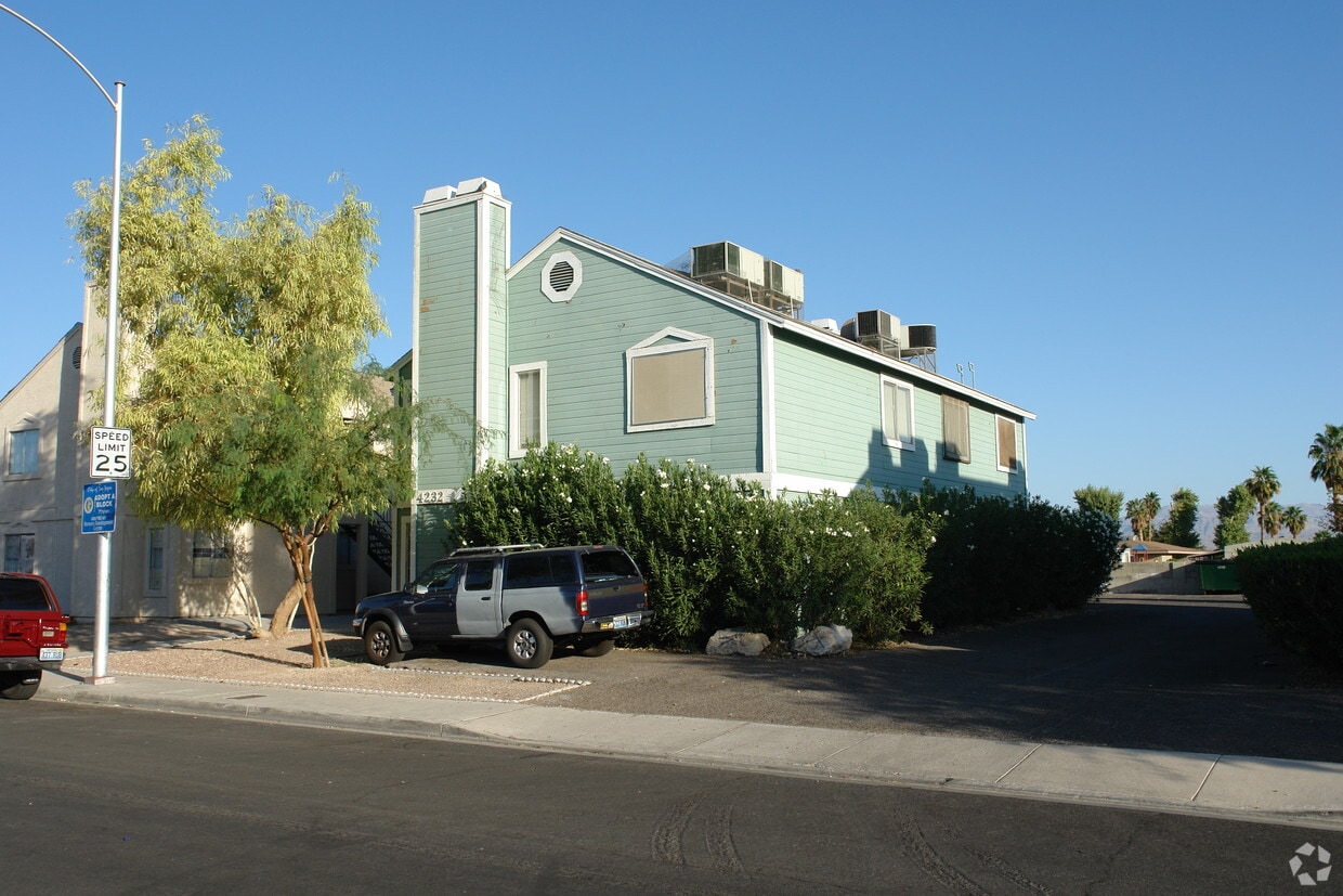 Building Photo - The Village At Washington
