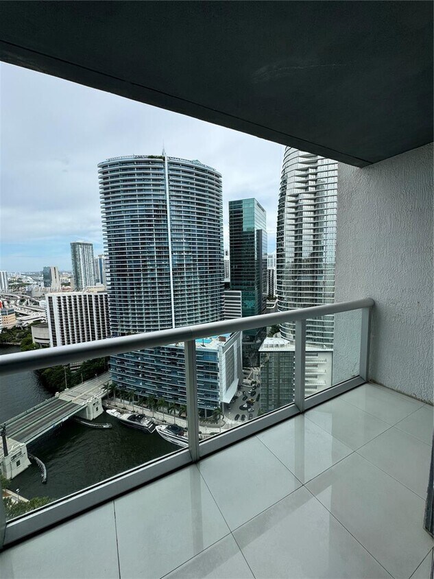 Primary Photo - 465 Brickell Ave