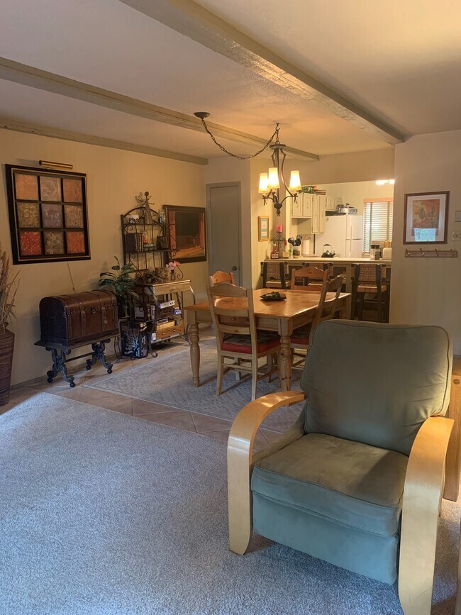 Foto del edificio - 120 Alto Alps Rd