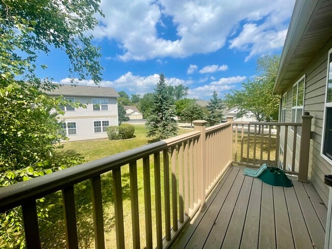 Foto del edificio - 1248 N Red Oak Cir
