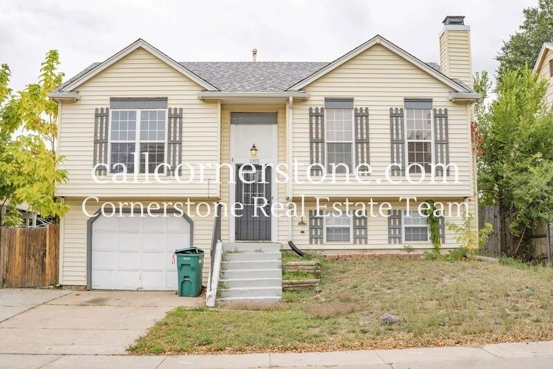 Photo - 2570 Clarendon Dr