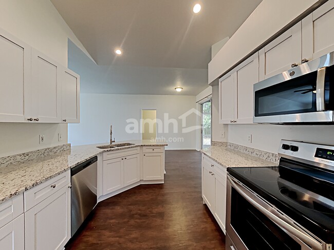 Building Photo - 2905 Empress Ct