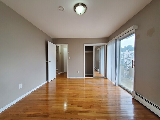 Unit 6 - 184 Fairview Ave