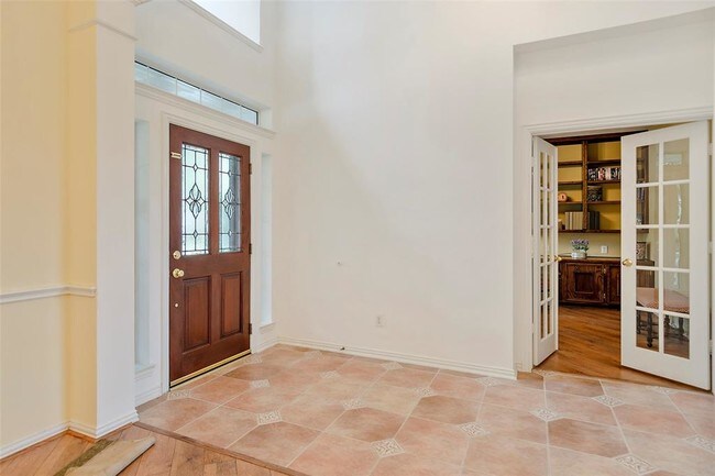 Building Photo - 12310 N Shadow Cove Dr