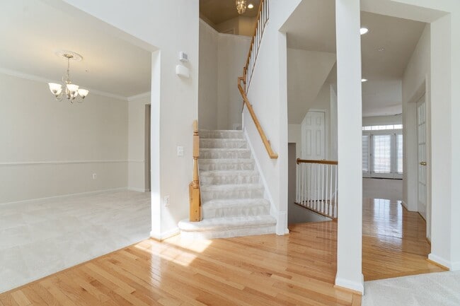 Photo - 9800 Traver St Apartment