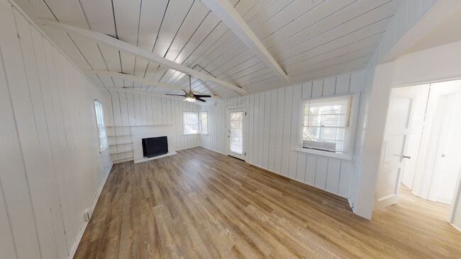 Building Photo - Beautiful One Bedroom Home Available in Sh...