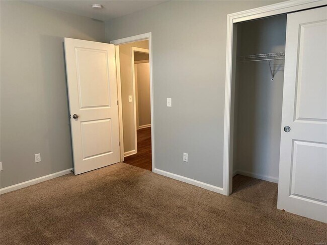 Building Photo - 132 Montreat Ct