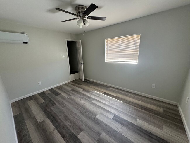 Foto del edificio - 2402 S 20th St