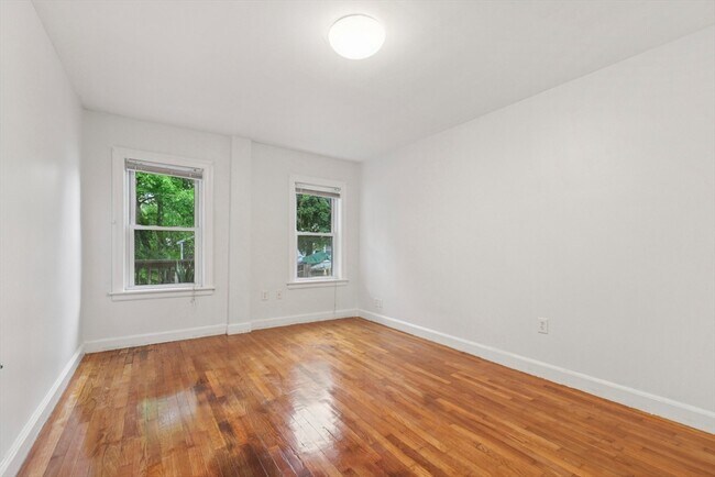Foto del edificio - 314 Providence Rd