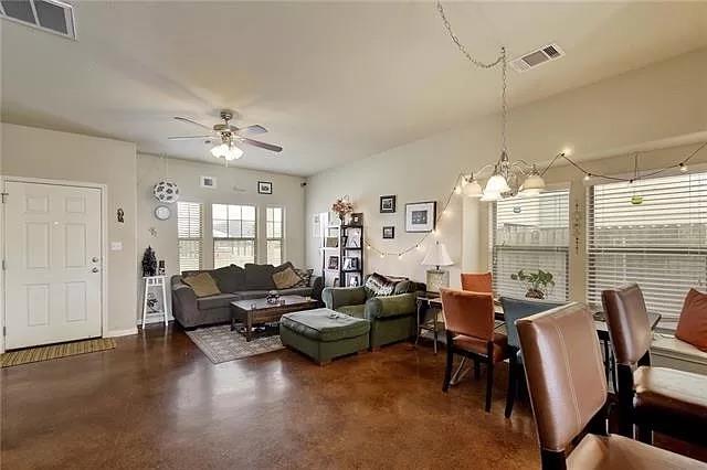 Building Photo - 4604 Senda Ln