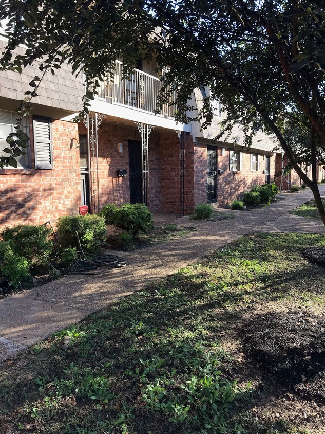 3659 Chateau Rhodes Cir Unit 23, Memphis, TN 38111 Apartment for Rent