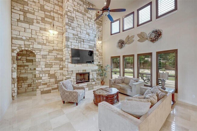 Building Photo - 4534 Sansone Dr
