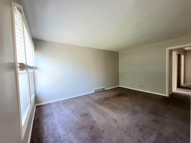 Foto del edificio - 1765 Tanglewood Dr