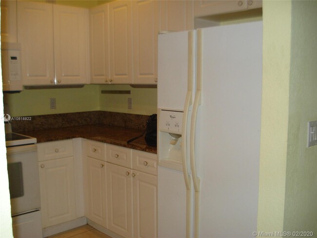 Building Photo - 9494 S Military Trail