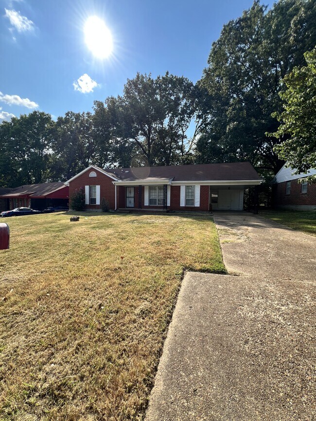 Building Photo - 3611 Naylor Dr