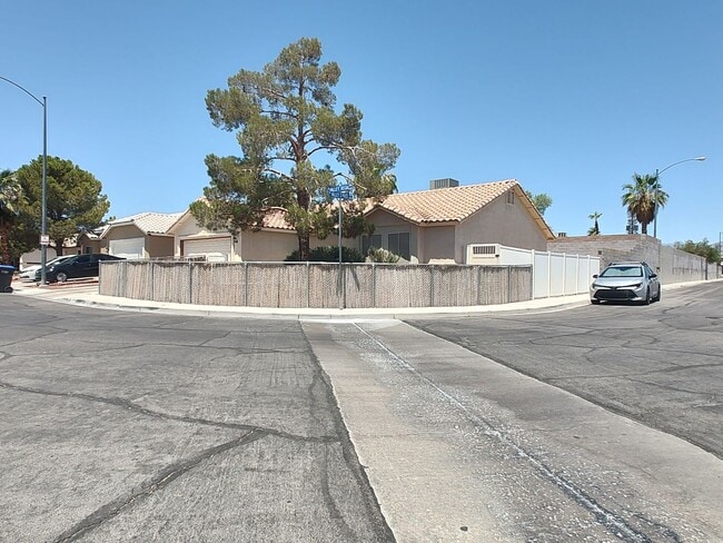 Building Photo - North Las Vegas One story