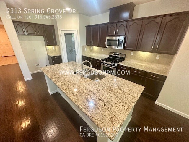 Building Photo - 2313 Spring Grove Dr