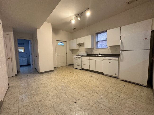 Foto del edificio - 248 S Atlantic Ave