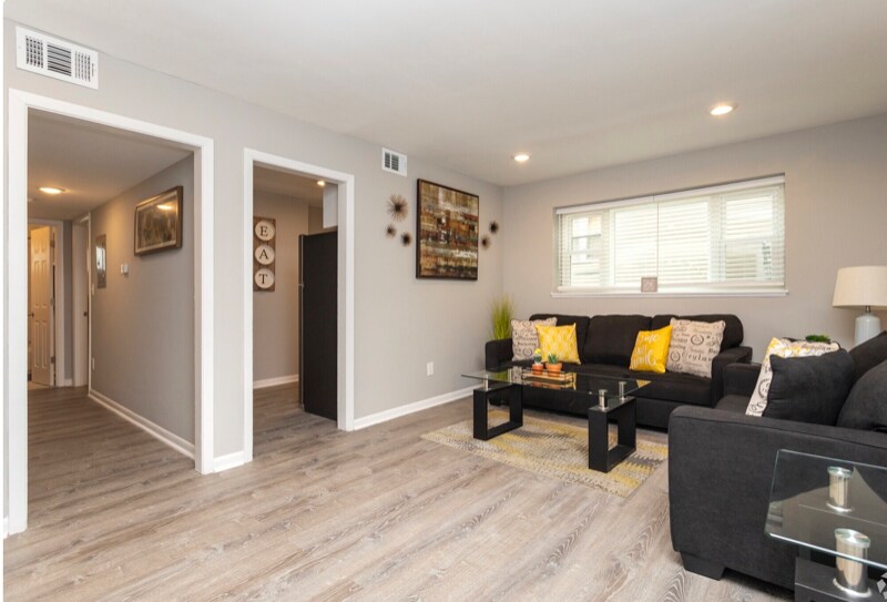 3571 Davenport St Unit 16, Omaha, NE 68131 Room for Rent in Omaha, NE