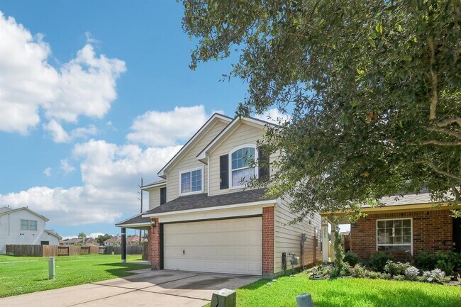 Building Photo - 3539 Derril Ln