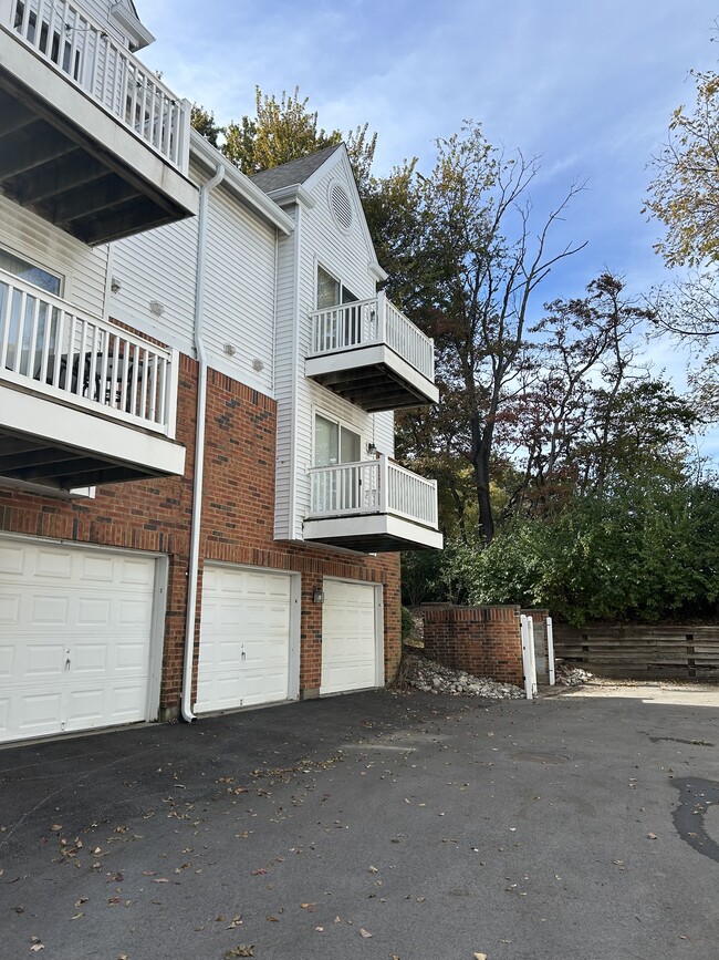 Building Photo - 301 Clayton Crossing Pl