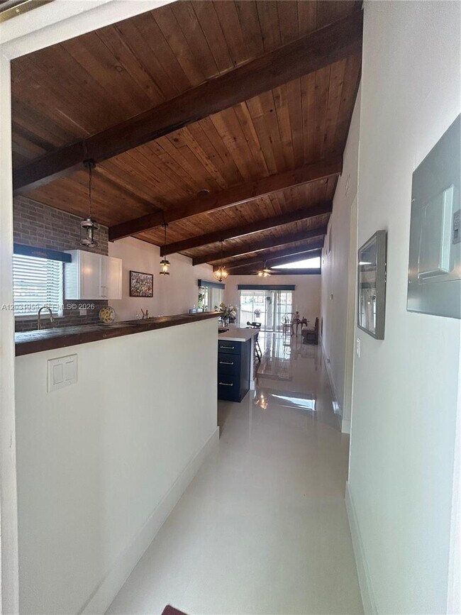 Foto del edificio - 322 Briarwood Cir