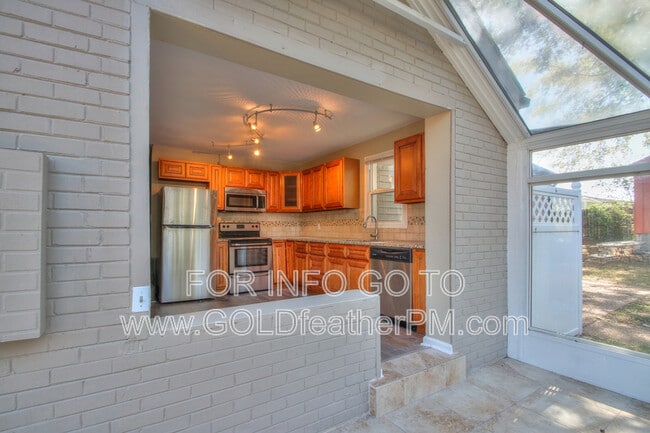 Building Photo - 203 Wheeler Ave