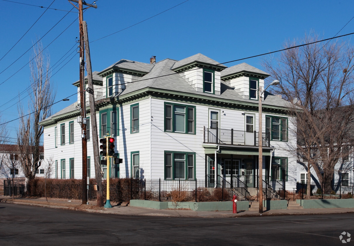 Primary Photo - 2320-2322 Bloomington Ave