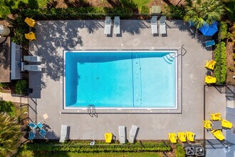 Building Photo - Royal Isles Apartments