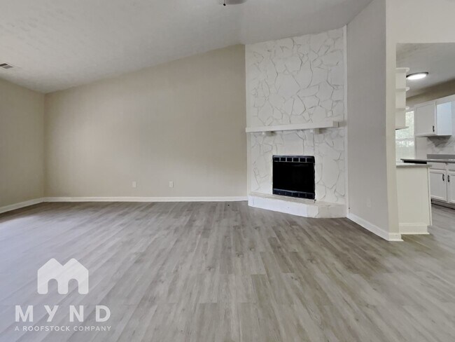 Building Photo - 5890 Homestead Cir