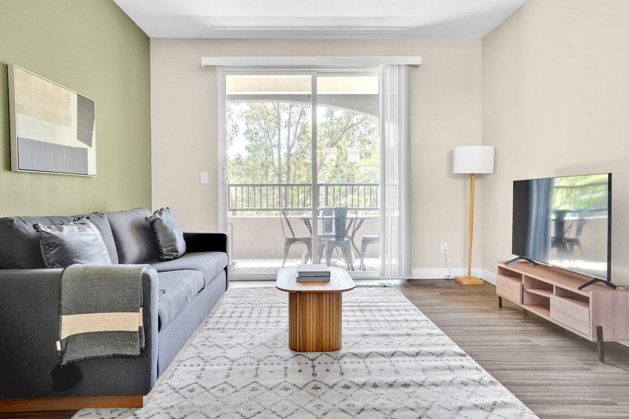 Foto principal - 1265 Lakeside Dr