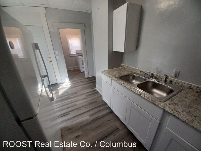 Building Photo - 2 br, 1 bath House - 51 S. Oakley Avenue