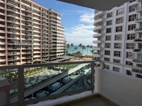Building Photo - 5161 Collins Ave