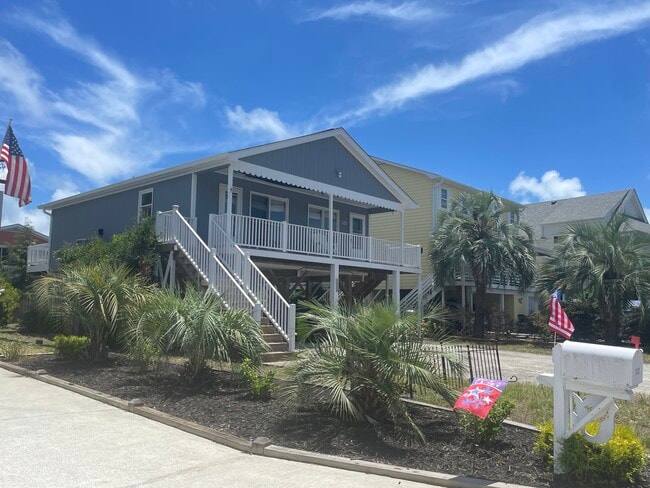 Building Photo - 120 Frigate Dr