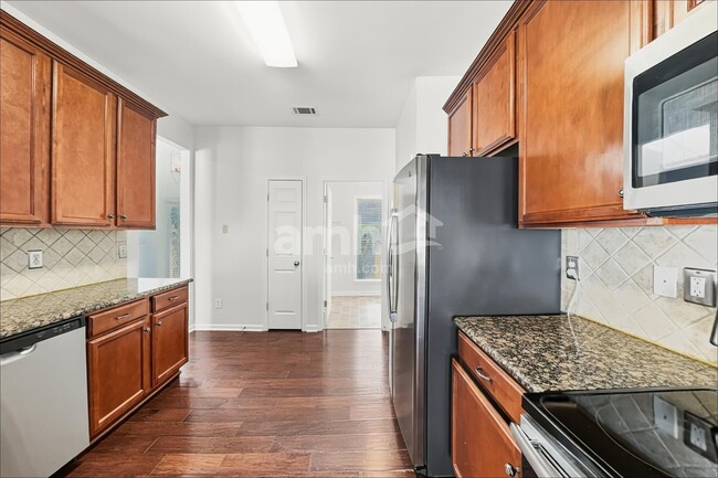 Building Photo - 108 Tilton Dr