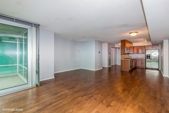 Living room - 9715 Woods Dr