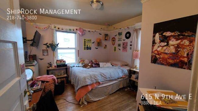 Building Photo - 615 N 9th Ave E