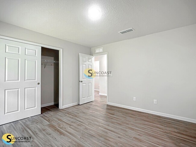 Foto del edificio - 25 Bunker Knolls Ln