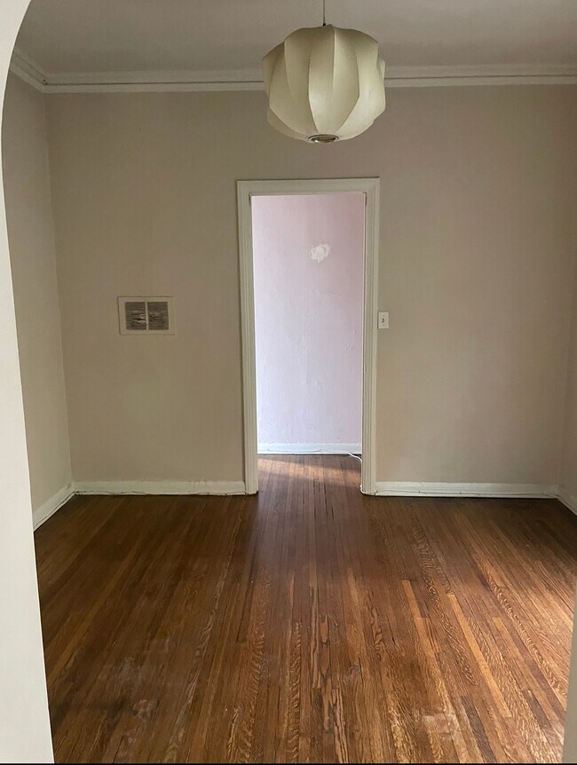 Dinning room into hallway - 314 N Mariposa Ave