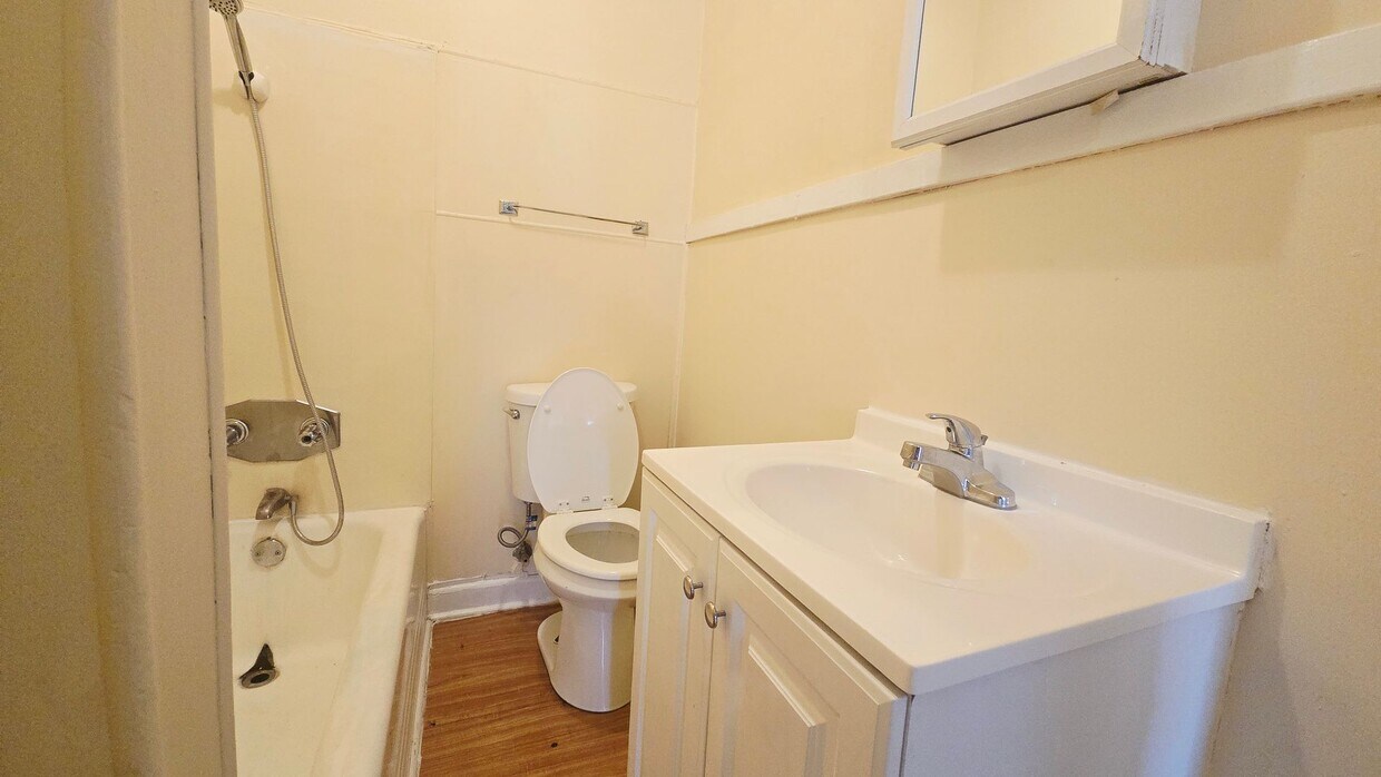 Foto del edificio - 301-303 N Longwood St