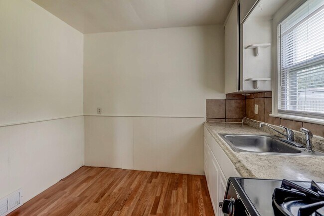 Foto del edificio - 29433 Birchwood St